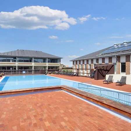 In With Free Water Park Access